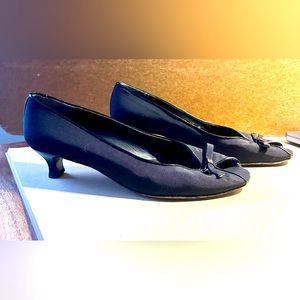 Stuart Weitzman Black Fabric Bow Peep Toe Kitten Heel Women 10 Narrow